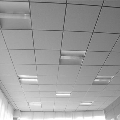 Painel acústico de gesso de PVC para função de painel à prova de fogo decorativo de teto e parede