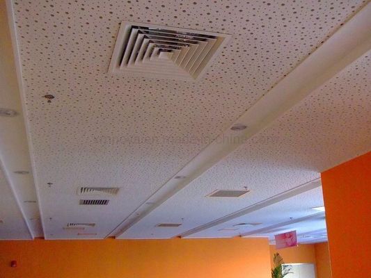 Placa de gesso de absorção acústica branca suspensa para tecto personalizado