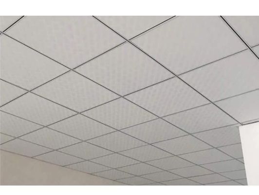 Chapa de teto quadrada com isolamento térmico e absorção acústica do som