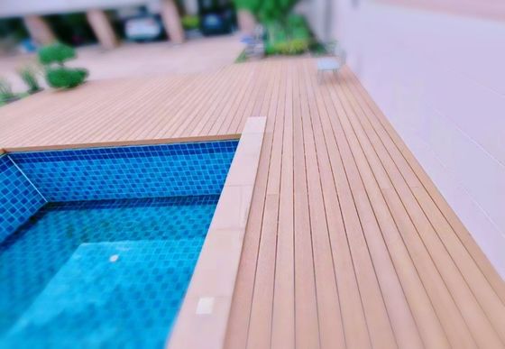Madeira plástico composto WPC vedação e pergola pilar decorativo superfície marrom acabado