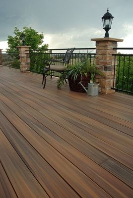 Deck externo WPC impermeável / piso verde HS145*22 para ambiente externo