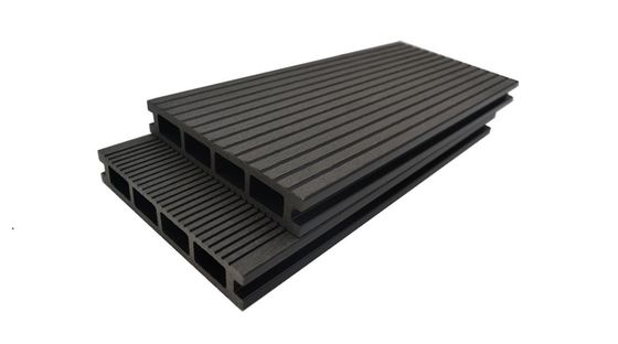 Taxa de Absorção de Água 2,5% Decking sintético WPC personalizado para pavimentos de engenharia