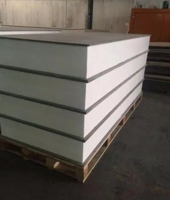 Painel de espuma de sanduíche de EPS com isolamento acústico de parede de divisória de escritório / casa com classificação de incêndio 4
