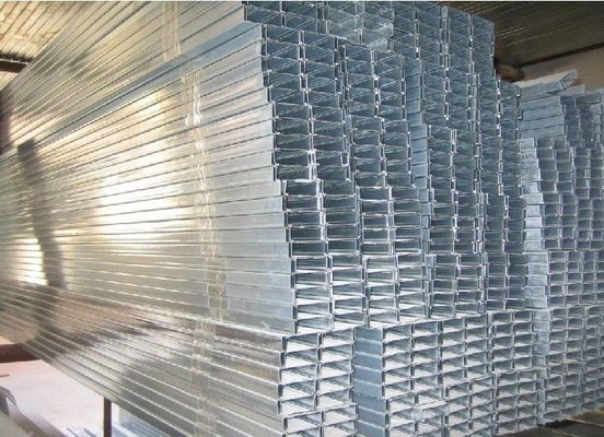 Profil de aço galvanizado de metal perfurado