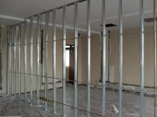 Perfil de metal galvanizado para material de divisória de parede não perfurado