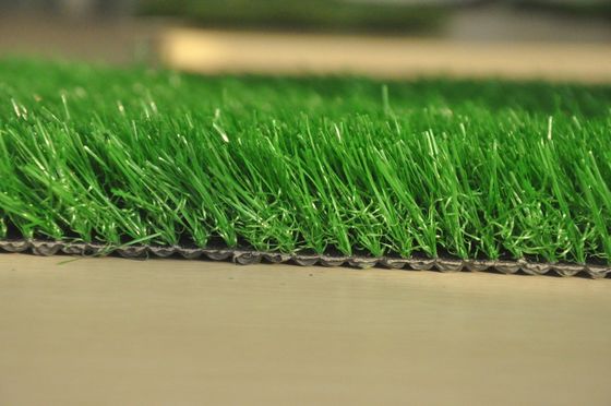Grama artificial de perfil cruzado de 2m*25m para promoção de jardins e paisagismo