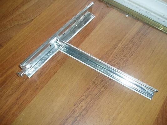 0.40-1.0mm espessura ignífugo Galvanizado Tee Grid para T Bar Suspensão teto