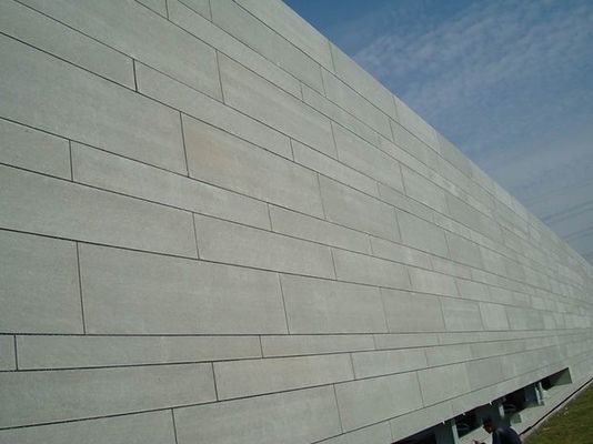 Materiais refractários de isolamento térmico para características ignífugas de fibras cerâmicas