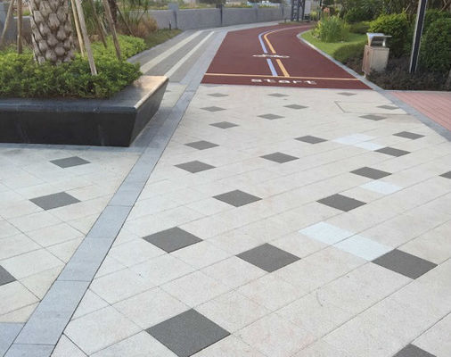 2024 Estrada exterior piso permeável colorido cerâmica água permeável ladrilho pavimentador de argila