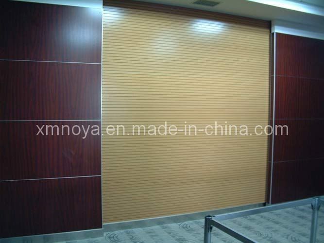 600*600 Painel de madeira de absorção acústica de som à prova de fogo para material de decoração de parede