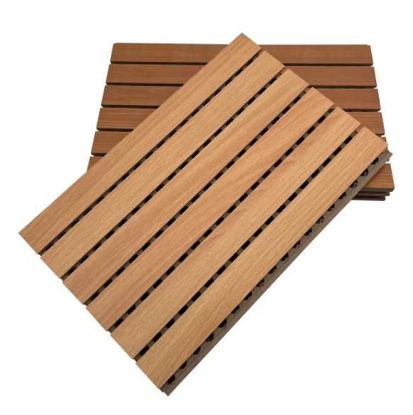 Painéis acústicos de madeira perfurados 600*600 Absorção sonora Material decorativo para edifícios